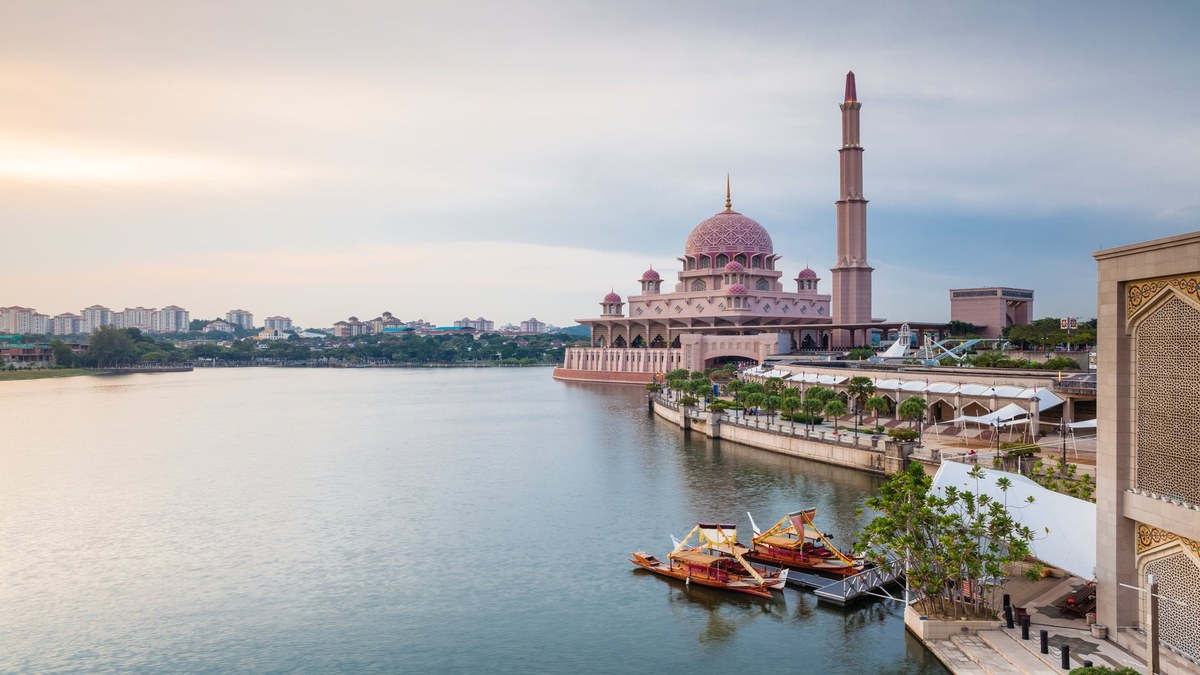 Malaysia for Bangladeshi Students 2027-28: Real EMGS Costs